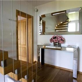 4 bedroom hilltop villa with pool near Jesenice, sleeps 8
